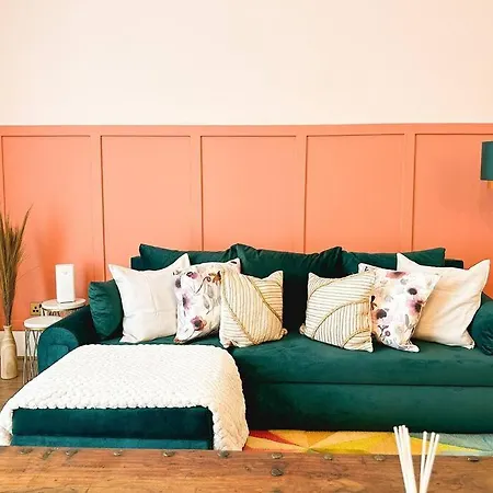 Charming Spacious 2Br Flat Near Station Plus Parking London Exterior photo