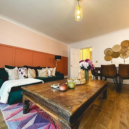 Charming Spacious 2Br Flat Near Station Plus Parking London Exterior photo