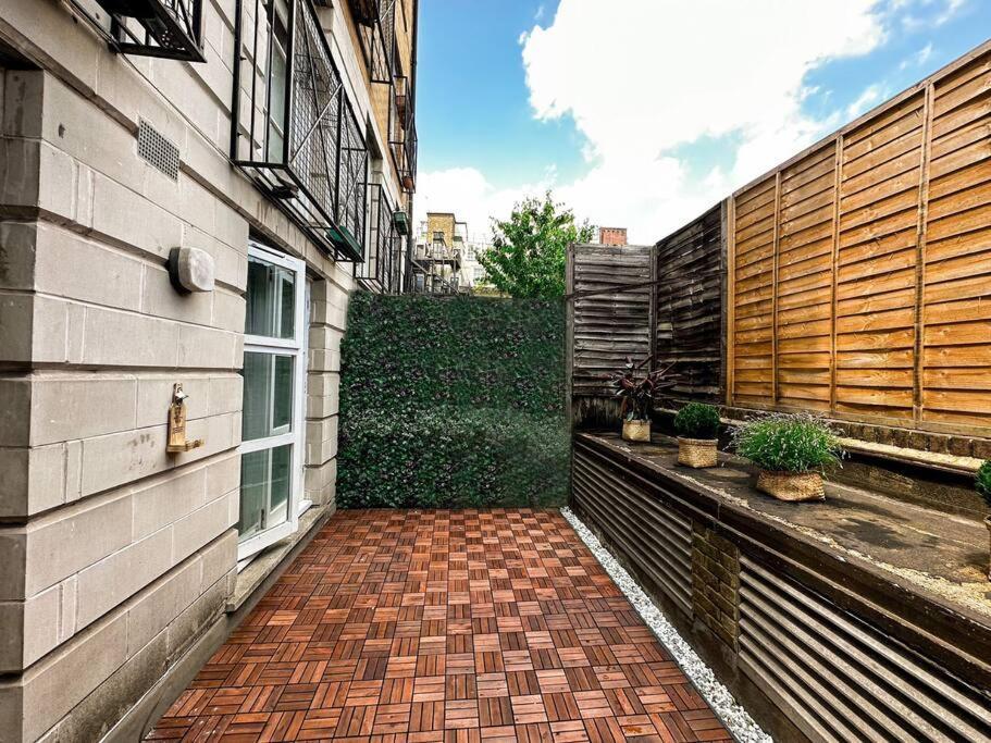 Apartamento Charming Spacious 2br Flat Near Station Parking