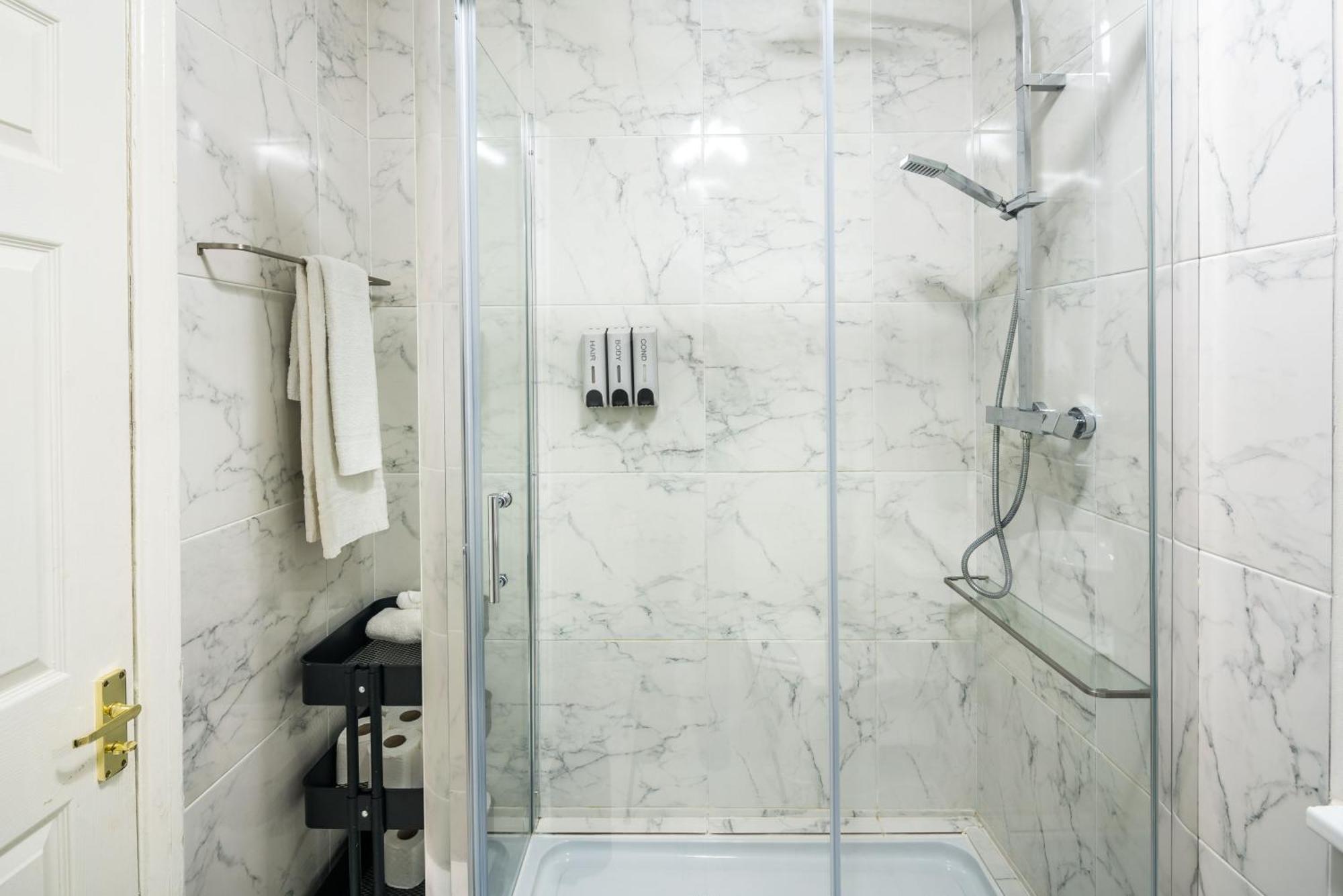 Charming Spacious 2br Flat Near Station Parking Apartamento Londres