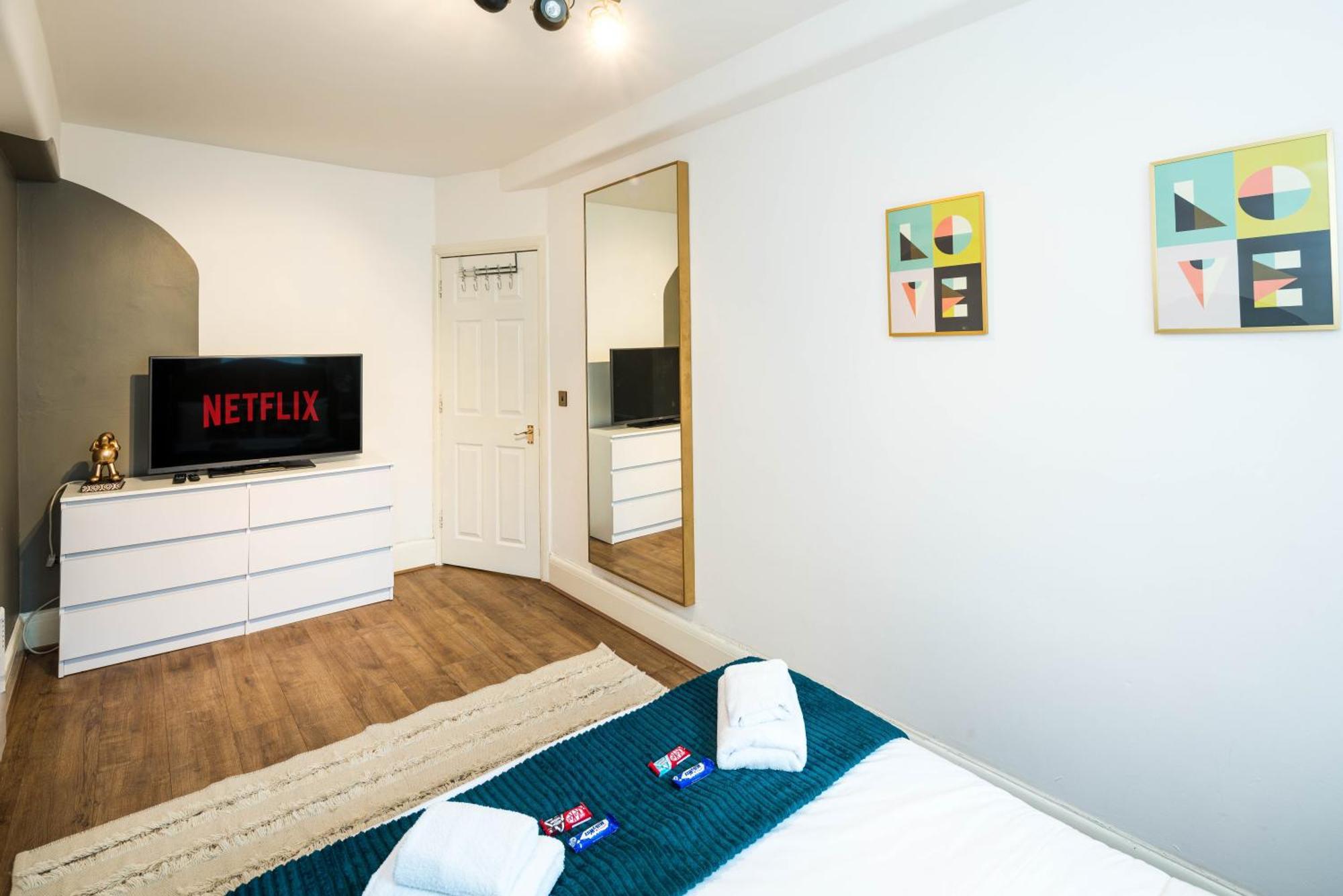 Charming Spacious 2br Flat Near Station Parking Apartamento Londres